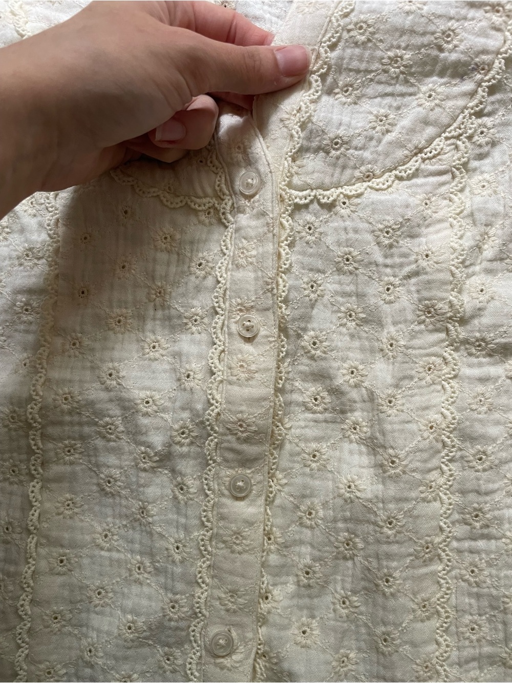 🐑Boden ivory broderie trim insert double-cloth top featuring short puff sleeves🐑 - Picture 5 of 6